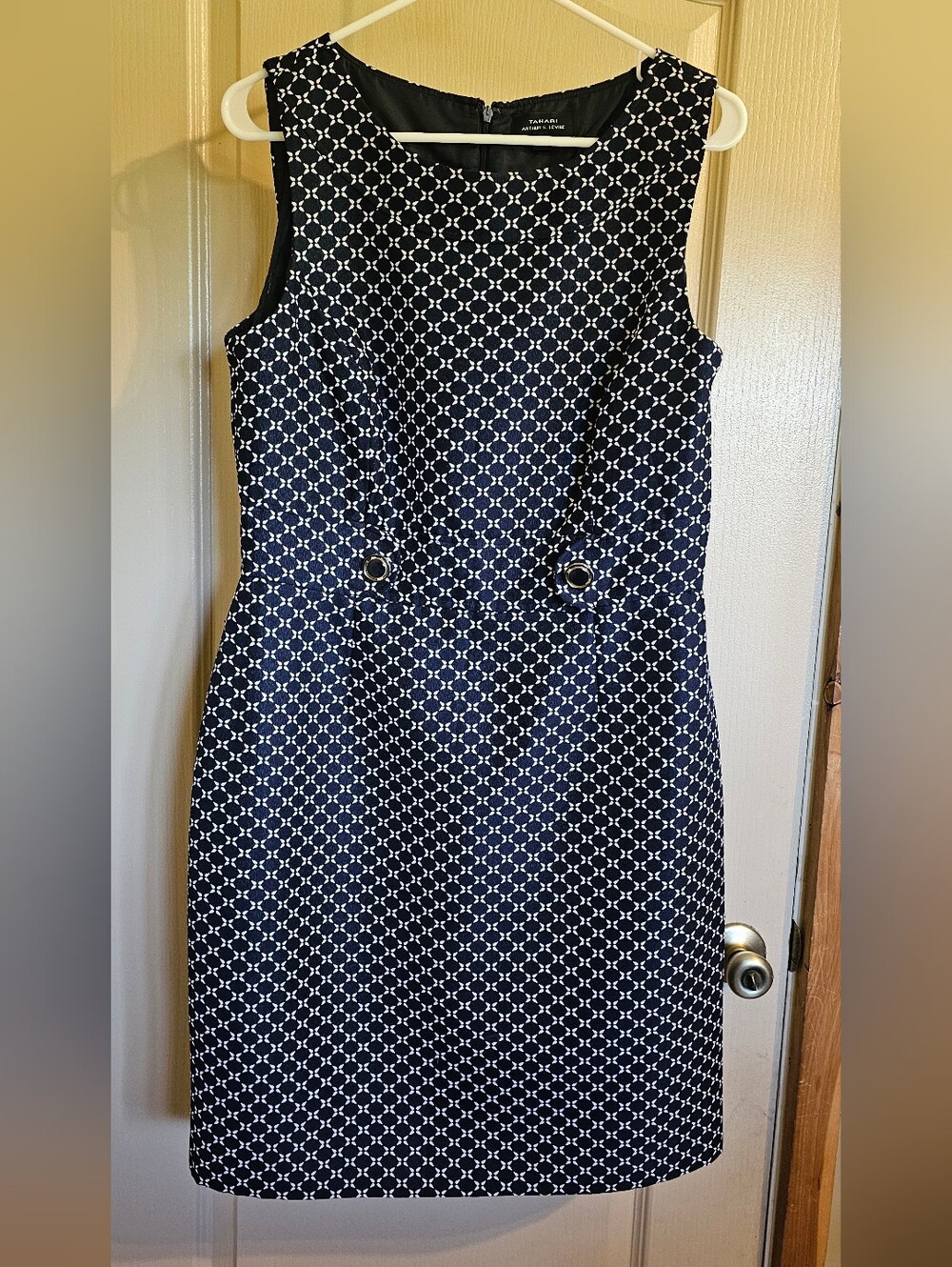 Tahari By Arthur S. Levine Sleeveless Geometric Print Navy Sheath Dress Size 10
